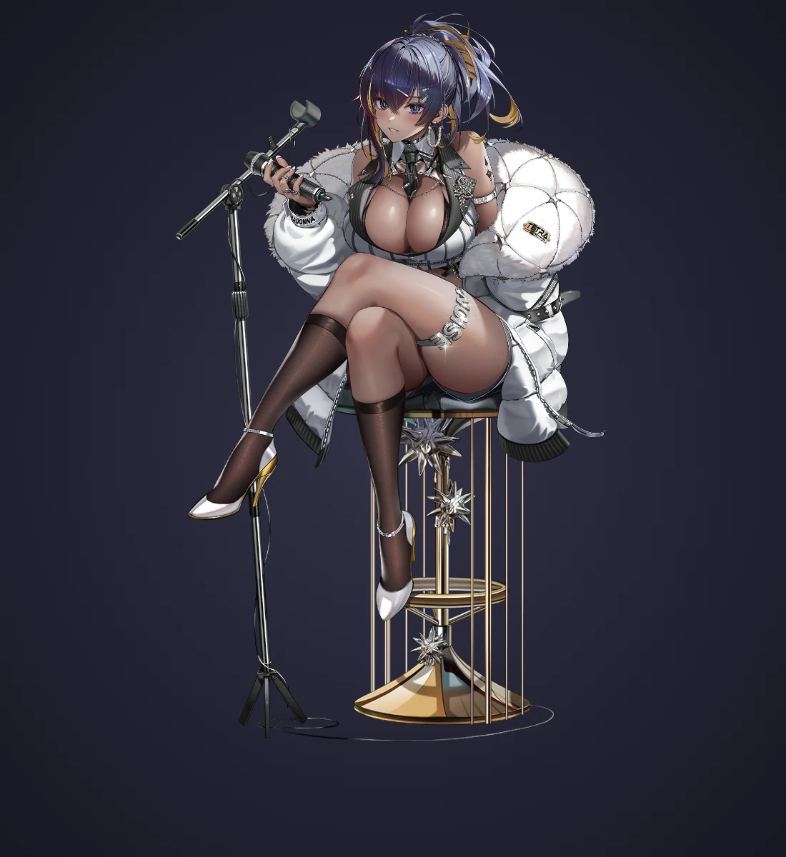 Classic Diva · Standing